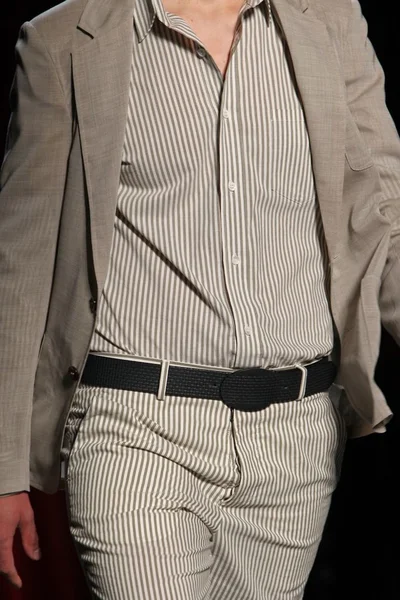 Look 35